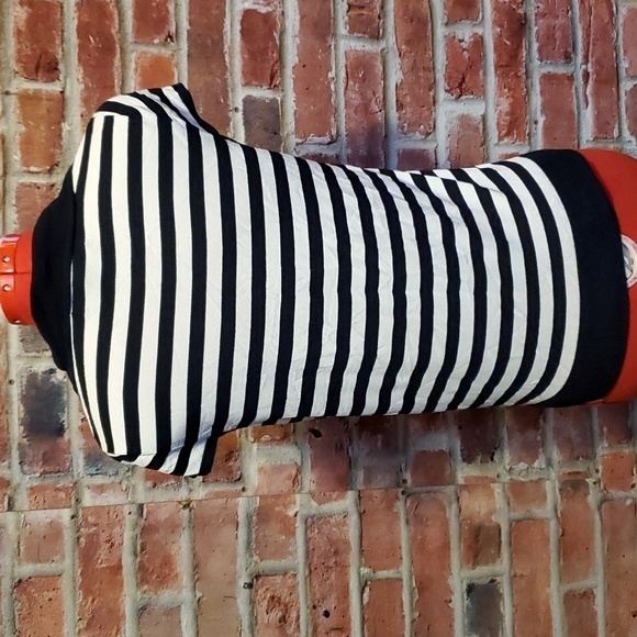 3 for $30 Nice black & White top by Kasper - Picture 4 of 6